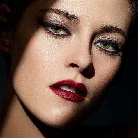 Chanel make up instagram